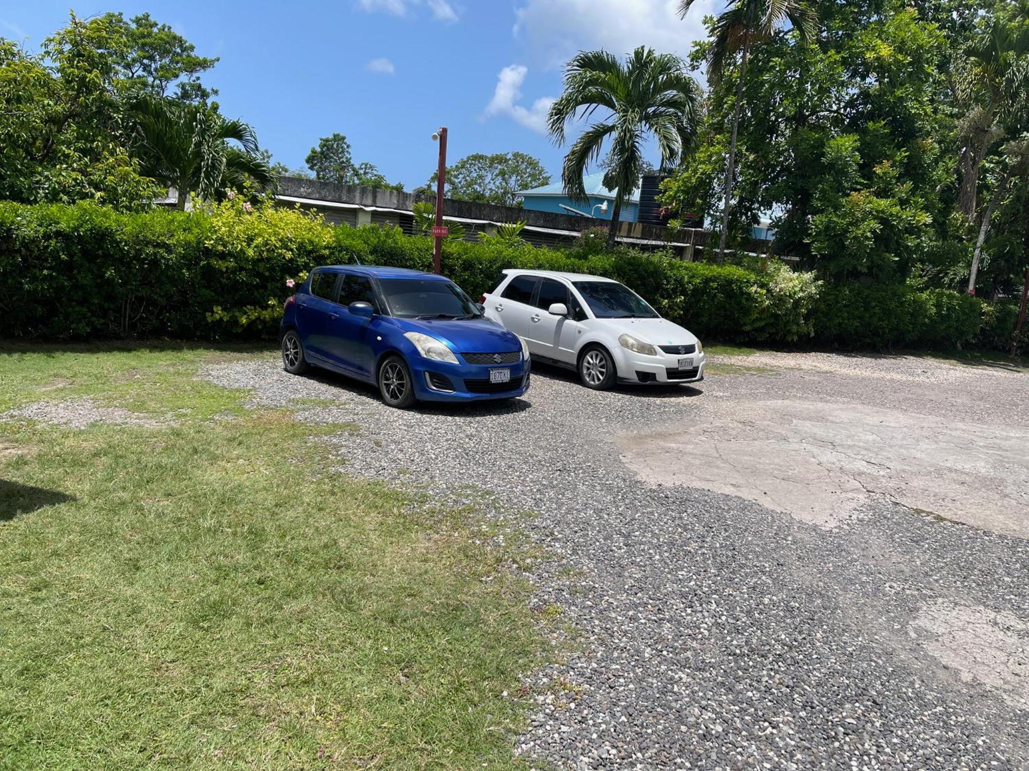 Little Shaw Park Guest House โอโชรีโอส ภายนอก รูปภาพ