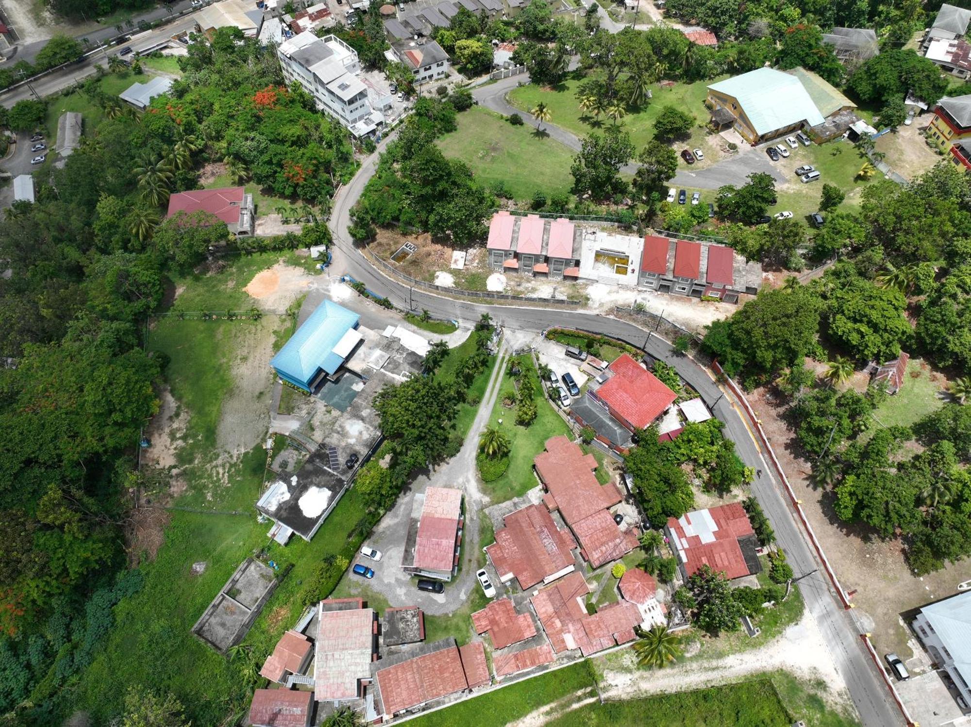 Little Shaw Park Guest House โอโชรีโอส ภายนอก รูปภาพ