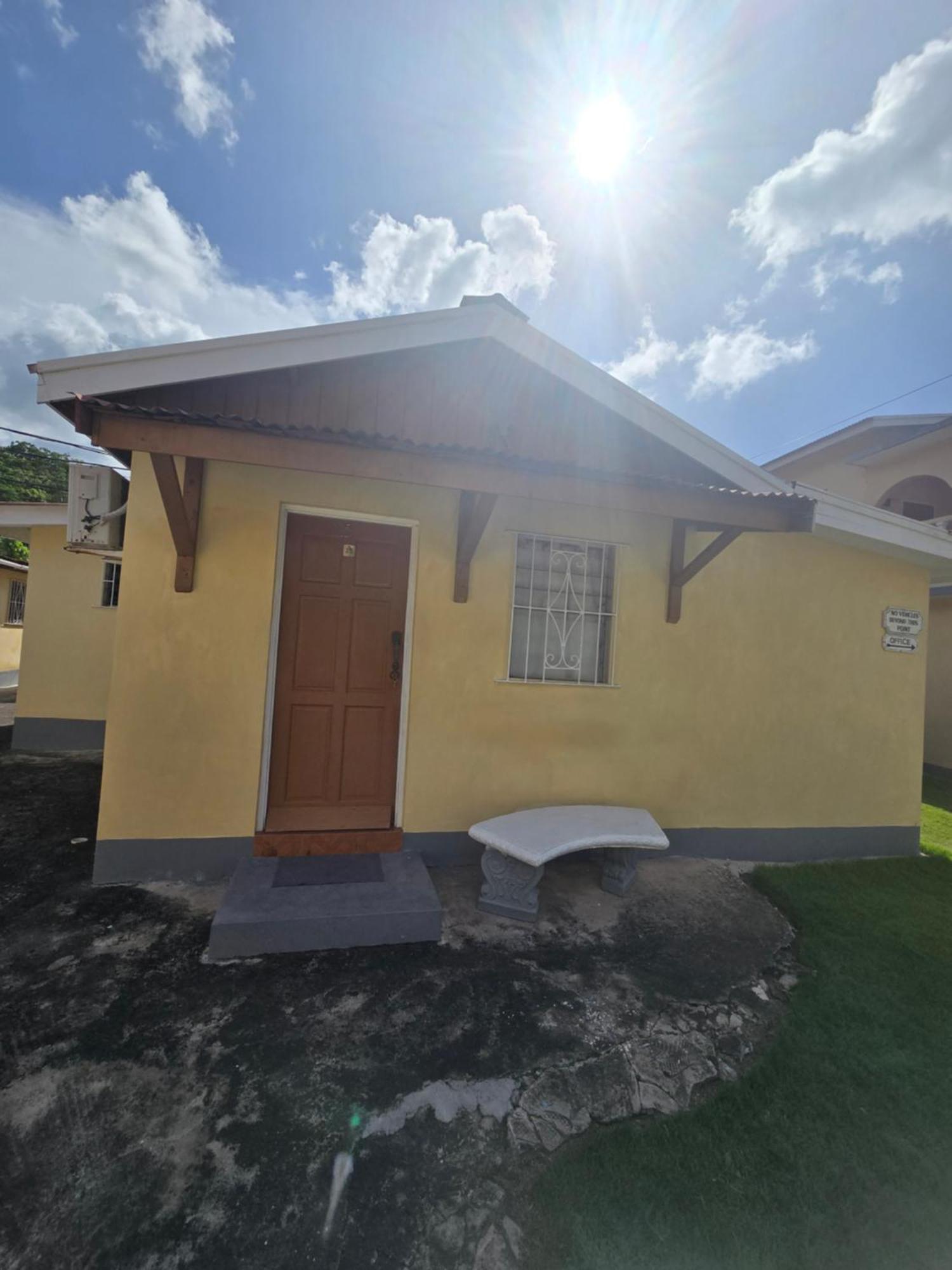 Little Shaw Park Guest House โอโชรีโอส ภายนอก รูปภาพ